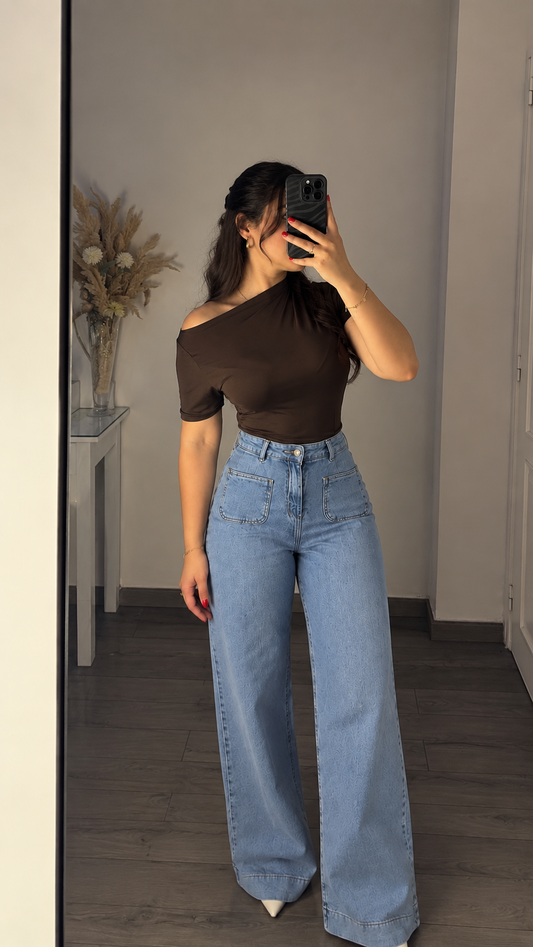 Top à col asymétrique